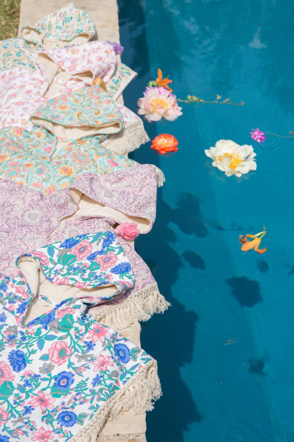 cape_de_bain_mael_4-2.webp Cape De Bain Mael*Louise Misha Store