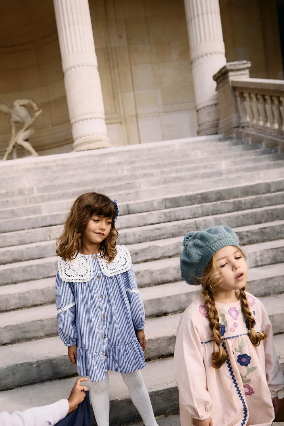 Robe Arinola*Louise Misha Hot